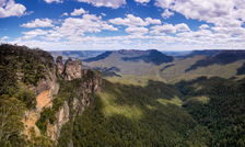 JV109 The Three Sisters & Mt Solitary