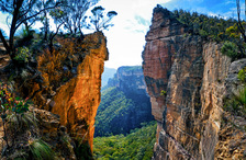 GV107 Hanging Rock, Grose Valley, Blackheath